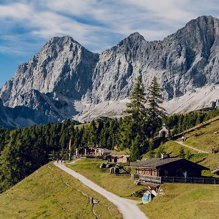 Brandhof - Chalets am Berg Ramsau am Dachstein Exterior foto